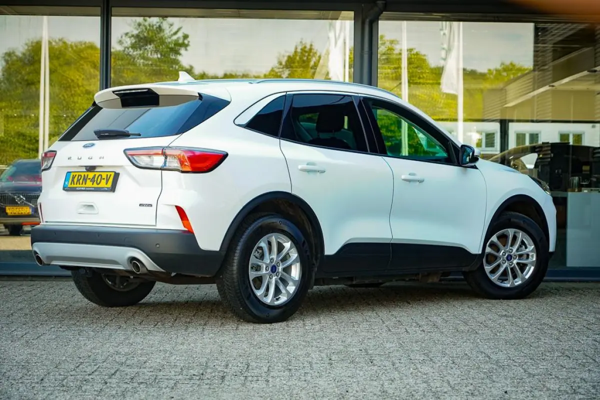 2.5 PHEV Titanium / Afneembare trekhaak / Privacy Glass / Stoelverwarming / Incl BTW