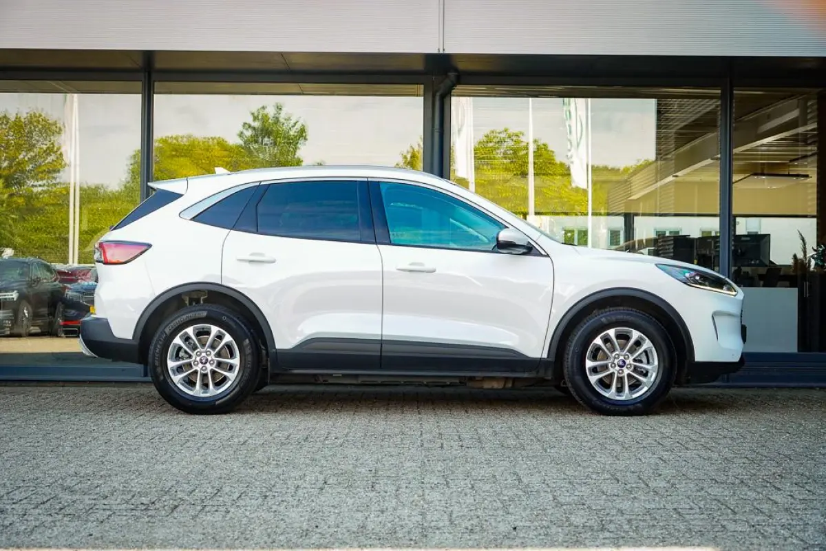 2.5 PHEV Titanium / Afneembare trekhaak / Privacy Glass / Stoelverwarming / Incl BTW