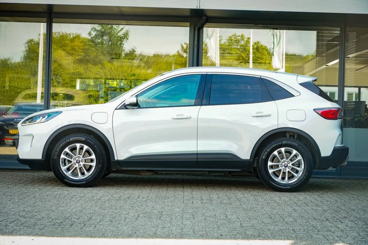 2.5 PHEV Titanium / Afneembare trekhaak / Privacy Glass / Stoelverwarming / Incl BTW