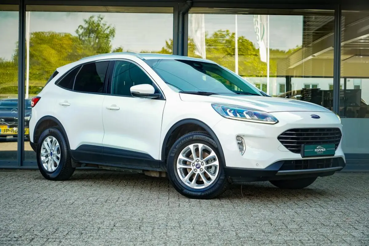 2.5 PHEV Titanium / Afneembare trekhaak / Privacy Glass / Stoelverwarming / Incl BTW