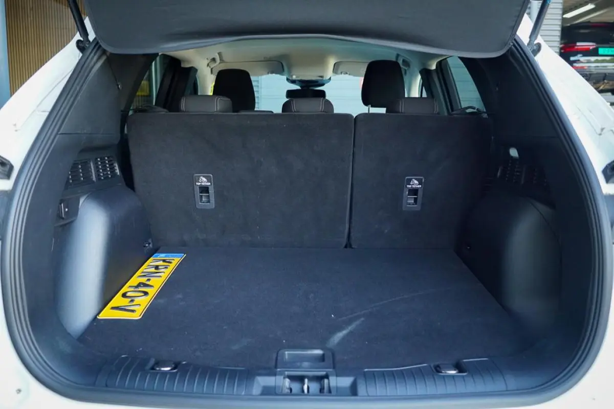 2.5 PHEV Titanium / Afneembare trekhaak / Privacy Glass / Stoelverwarming / Incl BTW