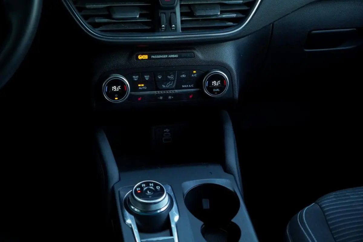 2.5 PHEV Titanium / Afneembare trekhaak / Privacy Glass / Stoelverwarming / Incl BTW