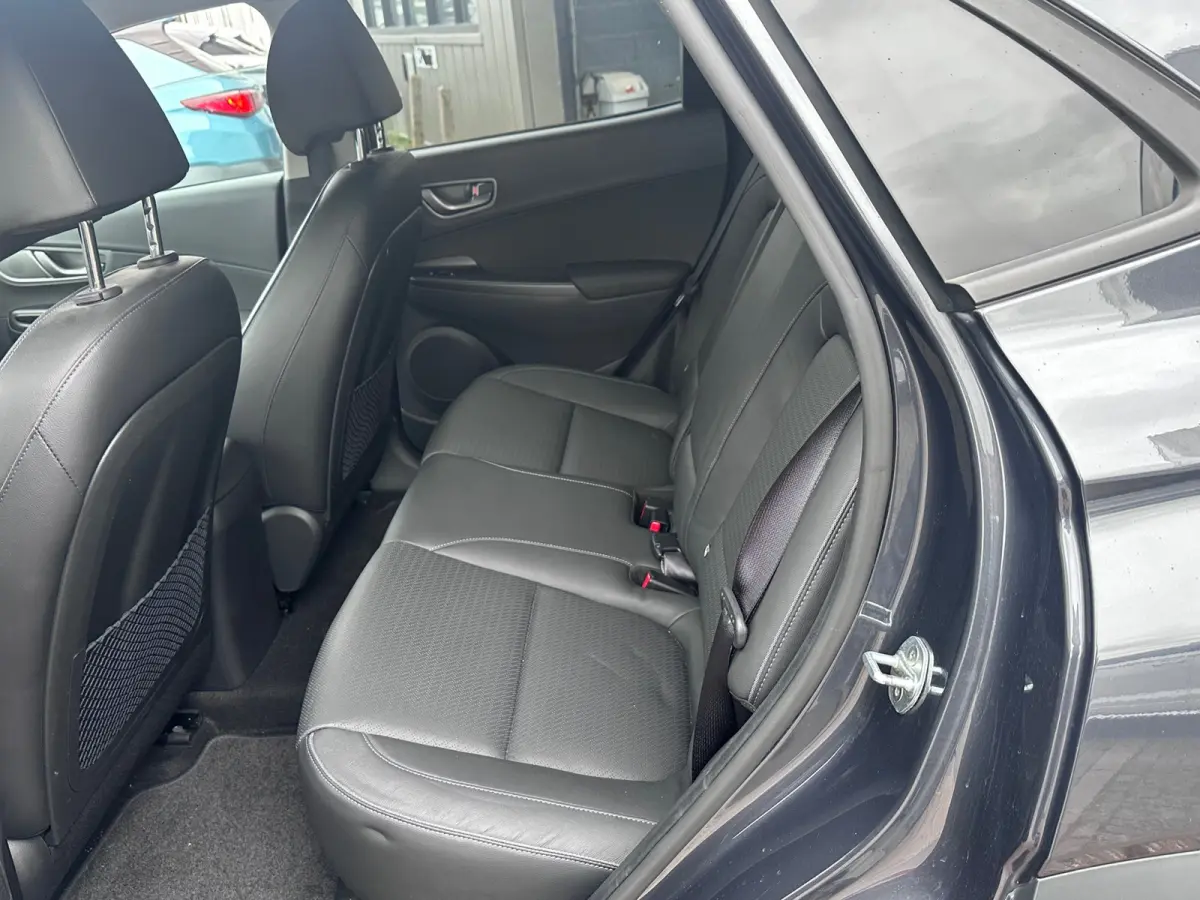 EV Premium 64 kWh SOH 100% TREKHAAK FASE 3 HEAD-UP LEER EL STOELEN