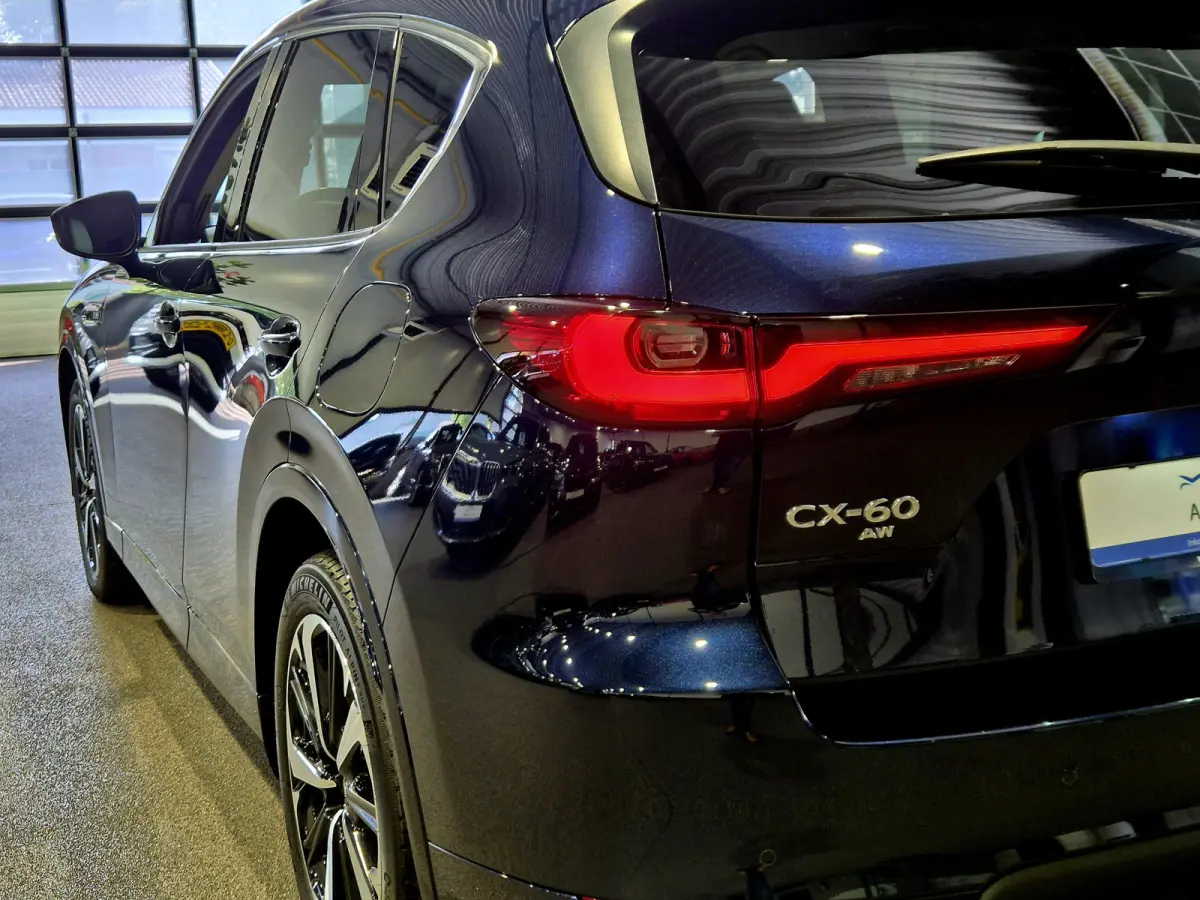 2.5 e-SkyActiv PHEV Takumi Bose | HUD | el Trekhaak | 360 Camera | Leder