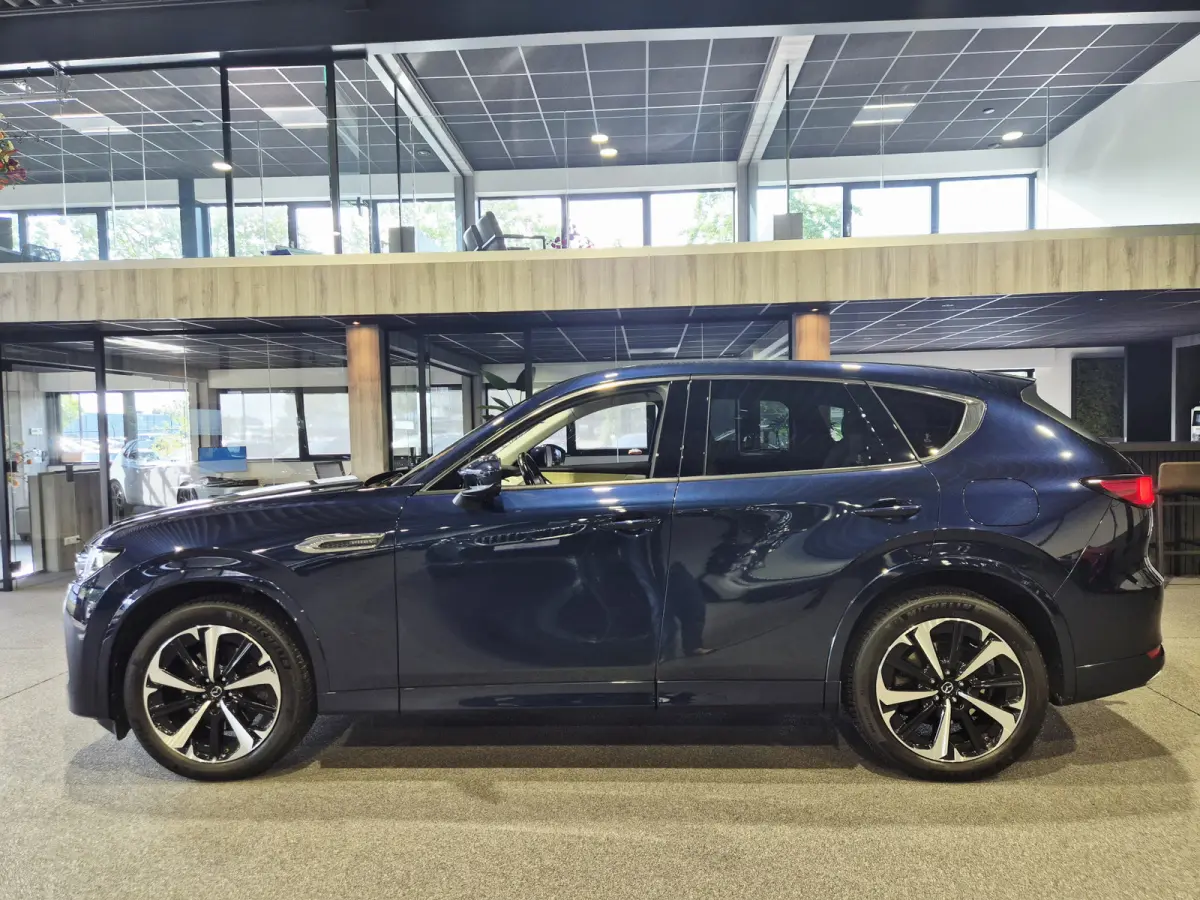 2.5 e-SkyActiv PHEV Takumi Bose | HUD | el Trekhaak | 360 Camera | Leder
