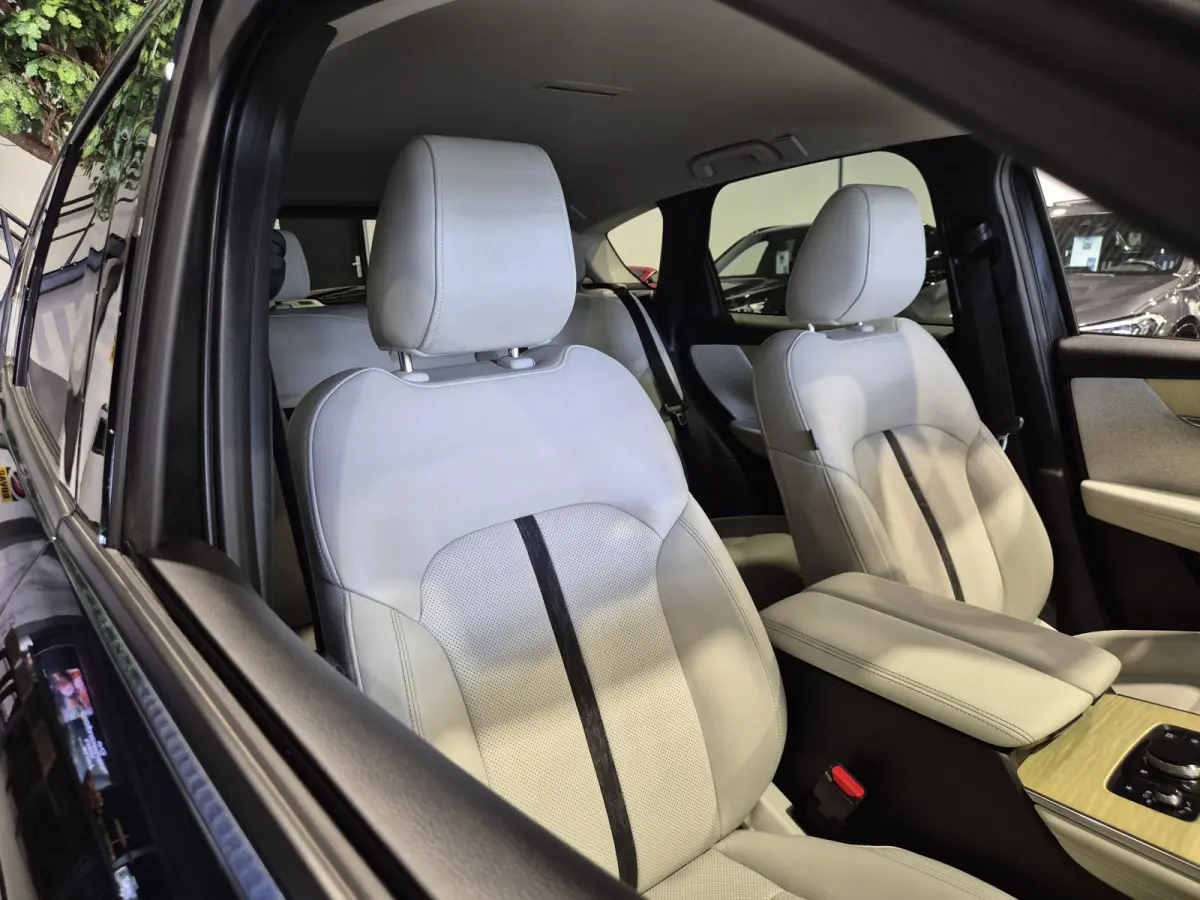 2.5 e-SkyActiv PHEV Takumi Bose | HUD | el Trekhaak | 360 Camera | Leder