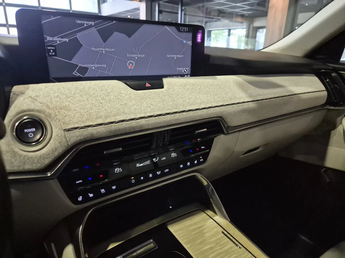 2.5 e-SkyActiv PHEV Takumi Bose | HUD | el Trekhaak | 360 Camera | Leder