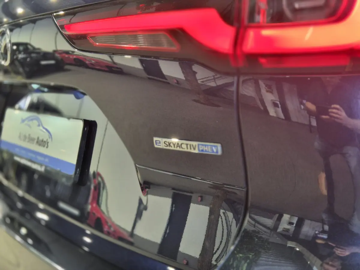 2.5 e-SkyActiv PHEV Takumi Bose | HUD | el Trekhaak | 360 Camera | Leder