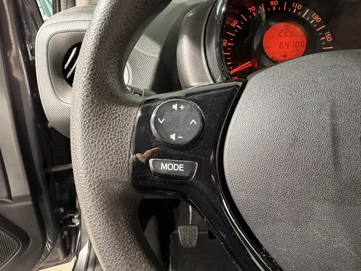 1.0 VTi Feel | Camera | Apple carplay & Android Auto | BOM VOL!