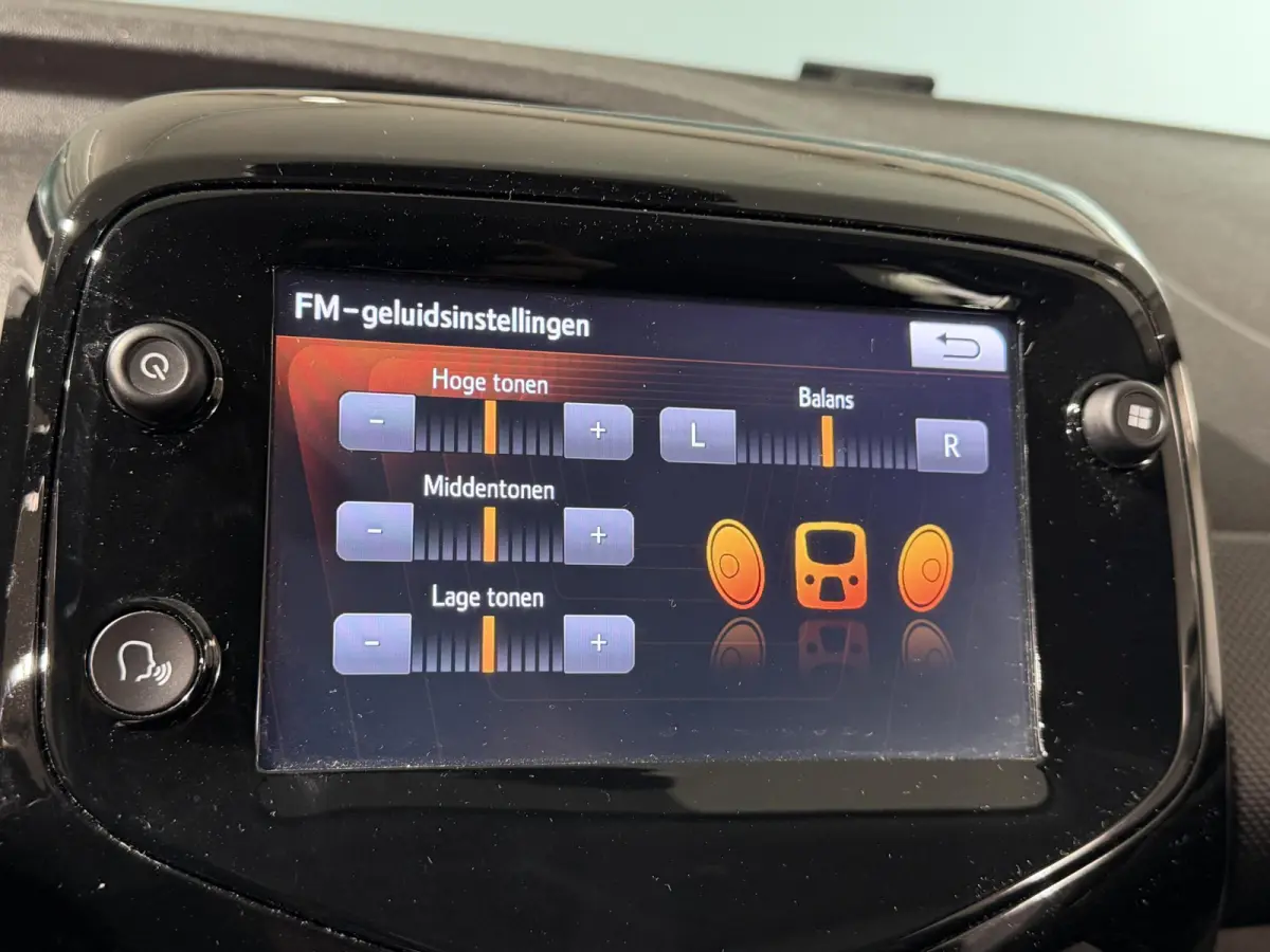 1.0 VTi Feel | Camera | Apple carplay & Android Auto | BOM VOL!