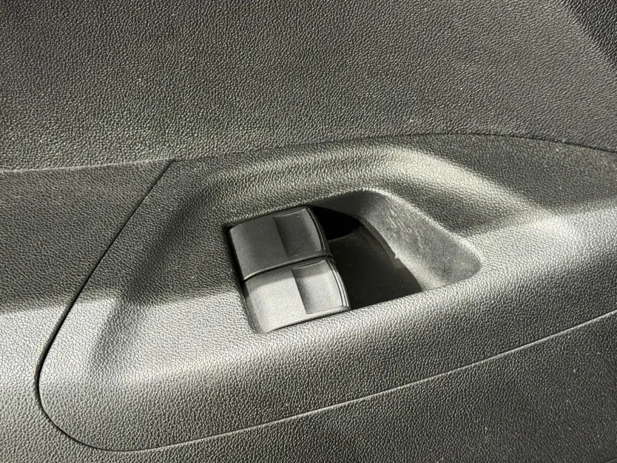 1.0 VTi Feel | Camera | Apple carplay & Android Auto | BOM VOL!