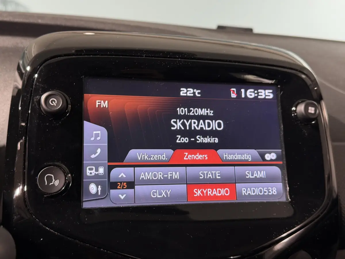 1.0 VTi Feel | Camera | Apple carplay & Android Auto | BOM VOL!