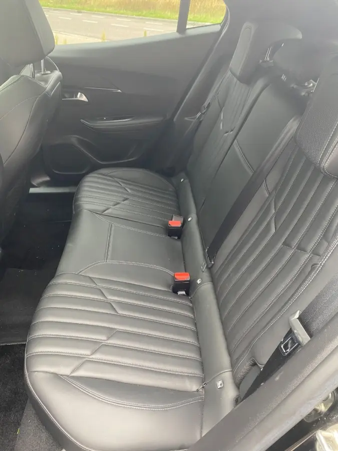 1.2 PureTech 155pk EAT8 GT | Automaat | Panorama/schuifdak | Lederen bekleding | Massage | Stoelverwarming |
