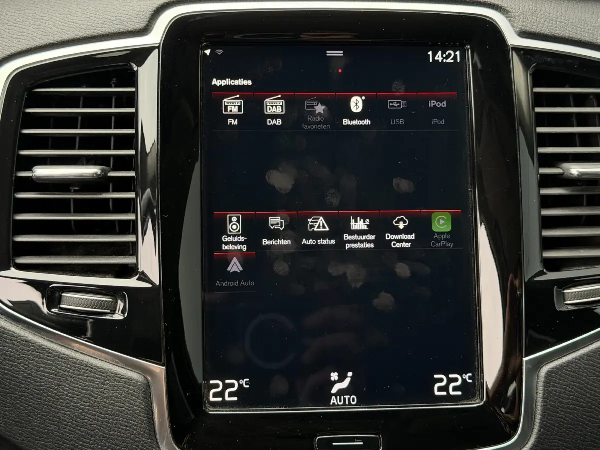 2.0 T8 Recharge AWD Inscription Expression 19"/Leder/Trekhaak/Standkachel/Harman Kardon/Camera/Full LED/Apple Carplay & Android Auto/Keyless/Adaptieve cruise