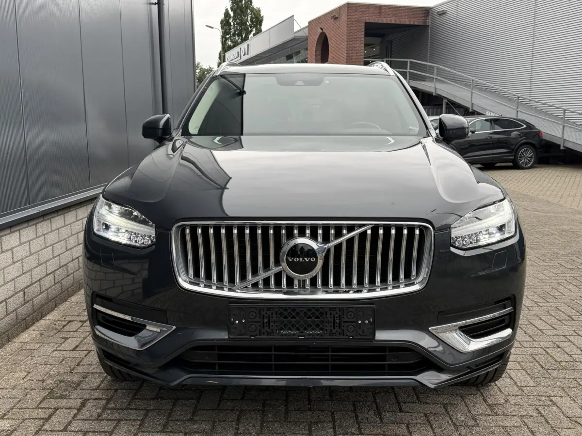 2.0 T8 Recharge AWD Inscription Expression 19"/Leder/Trekhaak/Standkachel/Harman Kardon/Camera/Full LED/Apple Carplay & Android Auto/Keyless/Adaptieve cruise