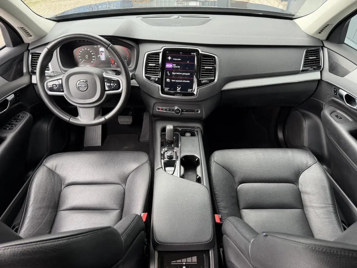2.0 T8 Recharge AWD Inscription Expression 19"/Leder/Trekhaak/Standkachel/Harman Kardon/Camera/Full LED/Apple Carplay & Android Auto/Keyless/Adaptieve cruise
