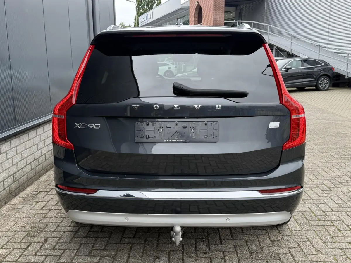2.0 T8 Recharge AWD Inscription Expression 19"/Leder/Trekhaak/Standkachel/Harman Kardon/Camera/Full LED/Apple Carplay & Android Auto/Keyless/Adaptieve cruise