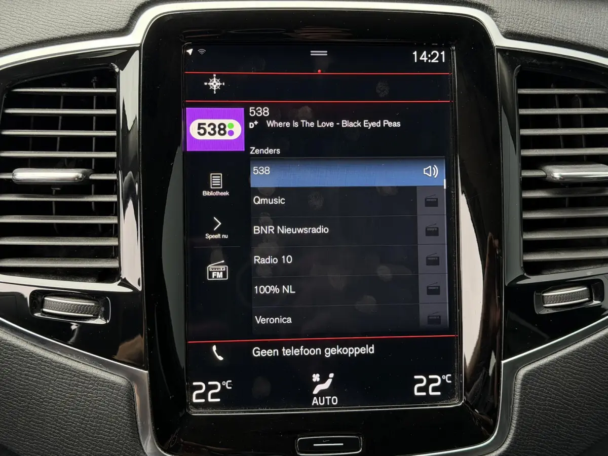 2.0 T8 Recharge AWD Inscription Expression 19"/Leder/Trekhaak/Standkachel/Harman Kardon/Camera/Full LED/Apple Carplay & Android Auto/Keyless/Adaptieve cruise