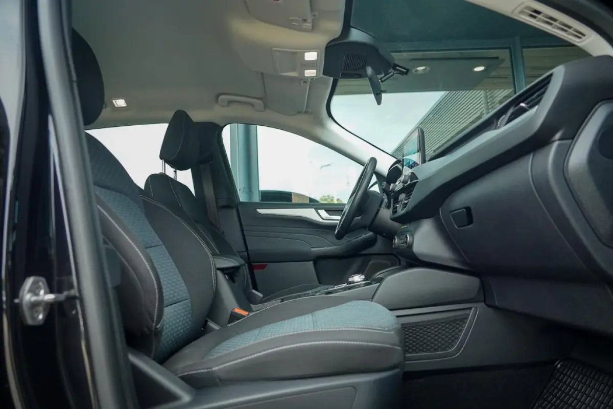 2.5 PHEV Titanium / Winter Pack / Zwart Metallic / Incl BTW