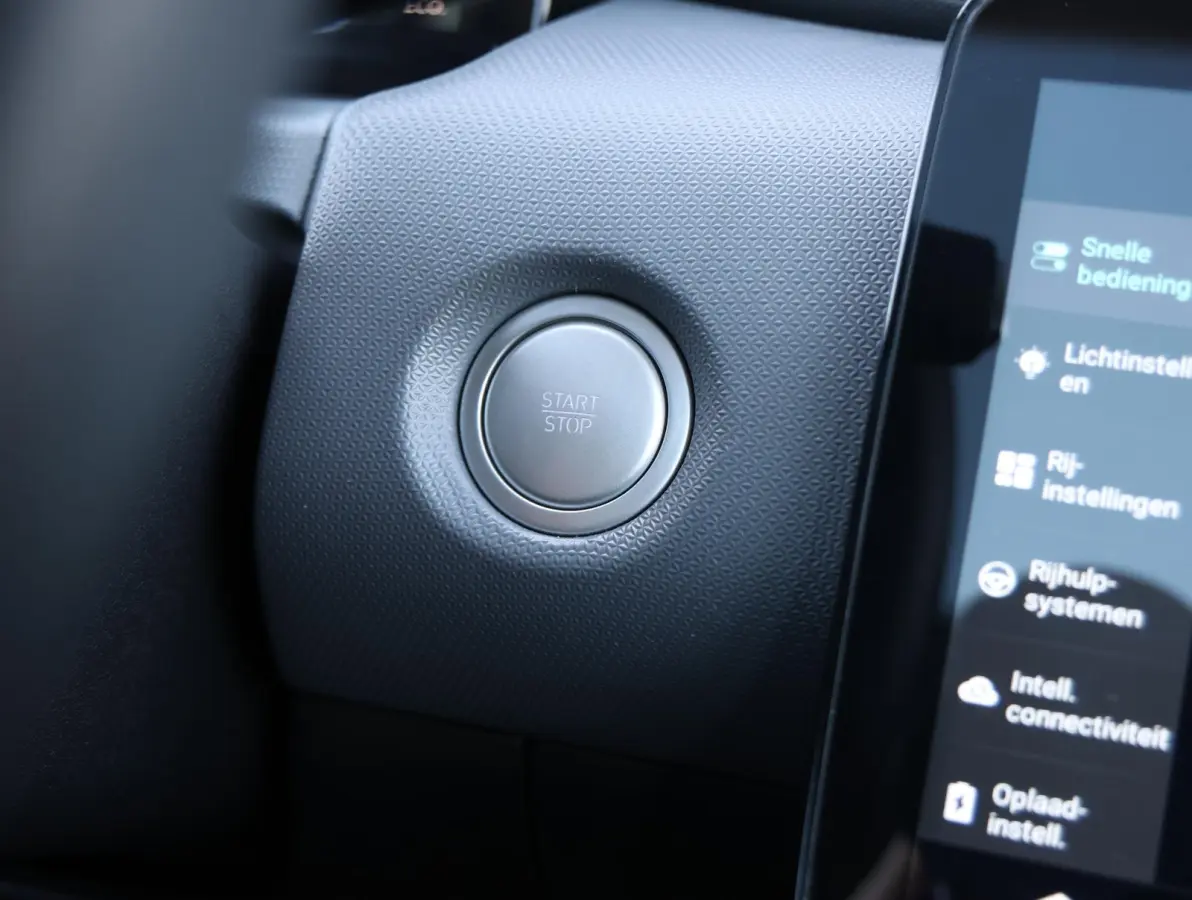 Design 37.3 kWh 1e Eigenaar | ACCU 100% | Keyless | Camera | 15" LMV