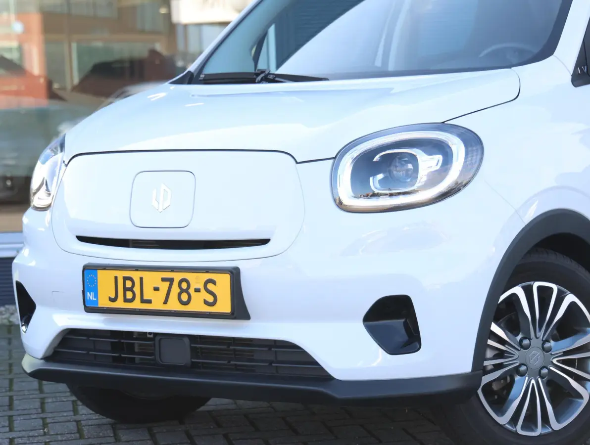 Design 37.3 kWh 1e Eigenaar | ACCU 100% | Keyless | Camera | 15" LMV