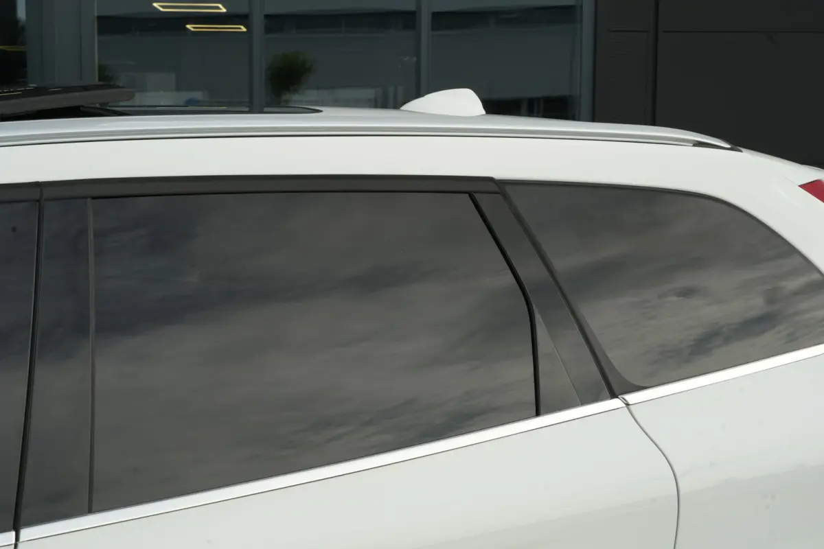 2.0 D3 FWD Summum | 150PK | Pano | Leder | Camera | Trekhaak Deze Volvo XC60 D3 Summum is een bijzonder complete en comfortabele SUV waarin de kenmerkende Scandinavische kwaliteit van Volvo 