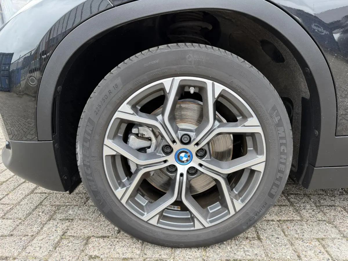 xDrive25e 18"/Leder/Harman Kardon/Camera/Apple Carplay & Android Auto