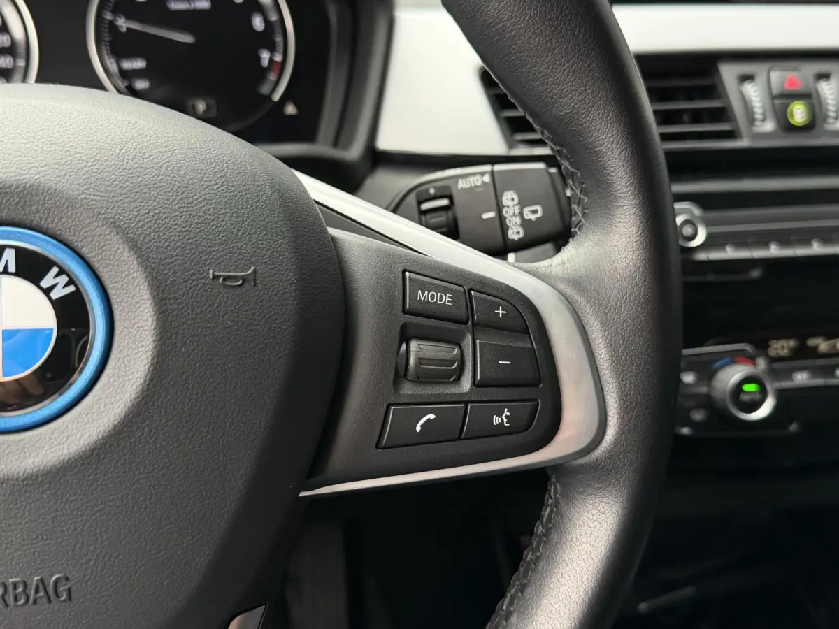 xDrive25e 18"/Leder/Harman Kardon/Camera/Apple Carplay & Android Auto