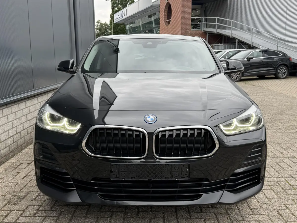 xDrive25e 18"/Leder/Harman Kardon/Camera/Apple Carplay & Android Auto