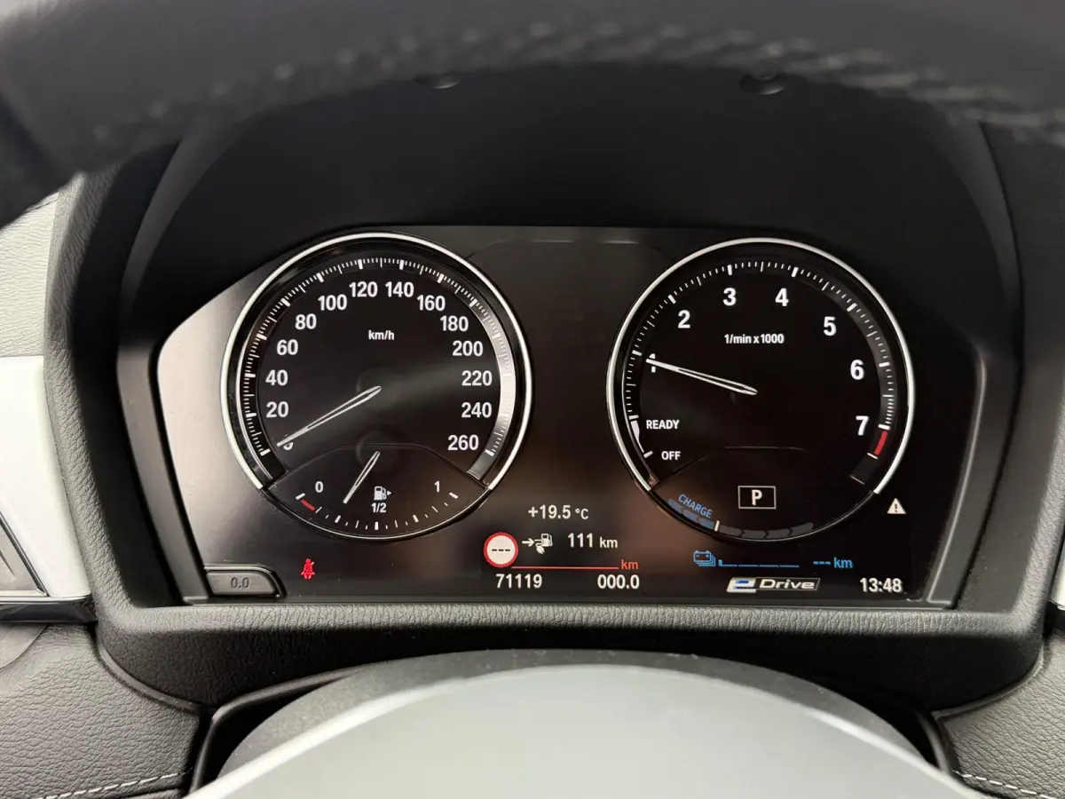 xDrive25e 18"/Leder/Harman Kardon/Camera/Apple Carplay & Android Auto