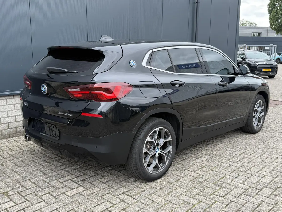 xDrive25e 18"/Leder/Harman Kardon/Camera/Apple Carplay & Android Auto