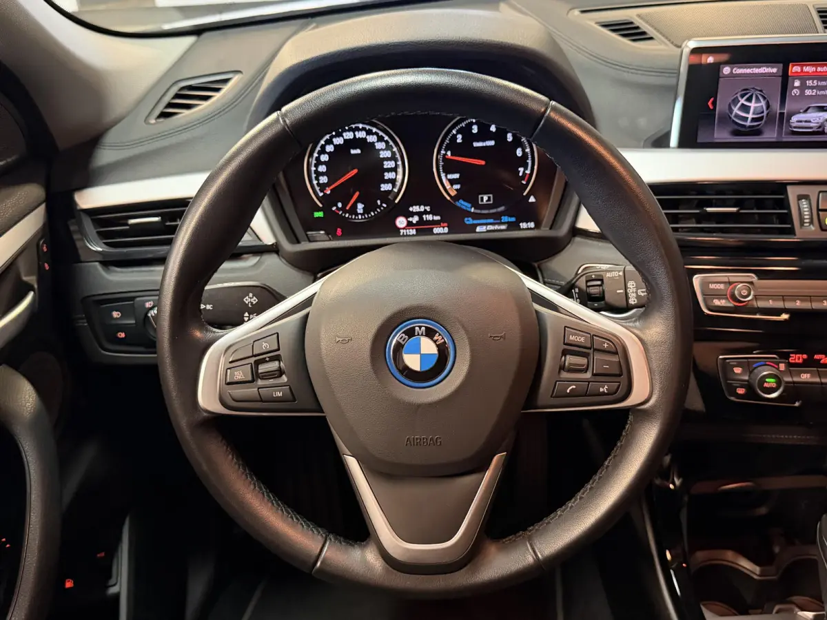 xDrive25e 18"/SOH 92%/Leder/Harman Kardon/Camera/Apple Carplay & Android Auto