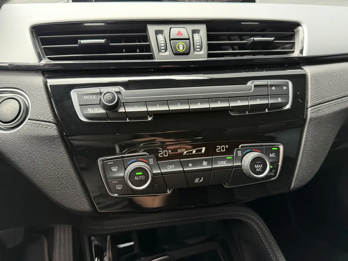 xDrive25e 18"/Leder/Harman Kardon/Camera/Apple Carplay & Android Auto