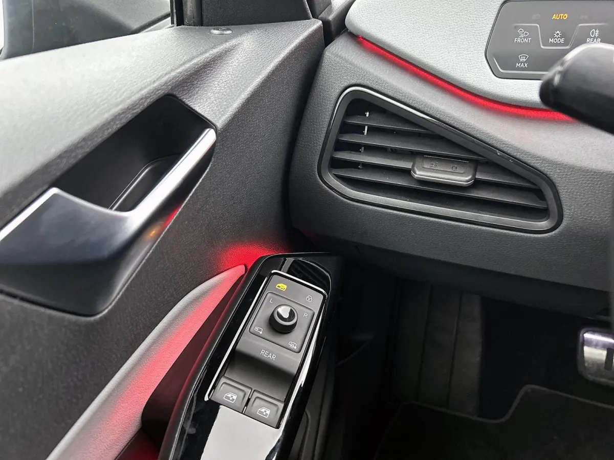First Plus 58 kWh | 204 PK | SoH 91,21% | Apple Carplay/Android Auto | navigatiesysteem full map | Achteruitrijcamera | DAB ontvanger | Cruise control adaptief met Stop&Go |