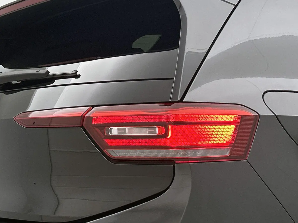First Plus 58 kWh | 204 PK | SoH 91,21% | Apple Carplay/Android Auto | navigatiesysteem full map | Achteruitrijcamera | DAB ontvanger | Cruise control adaptief met Stop&Go |