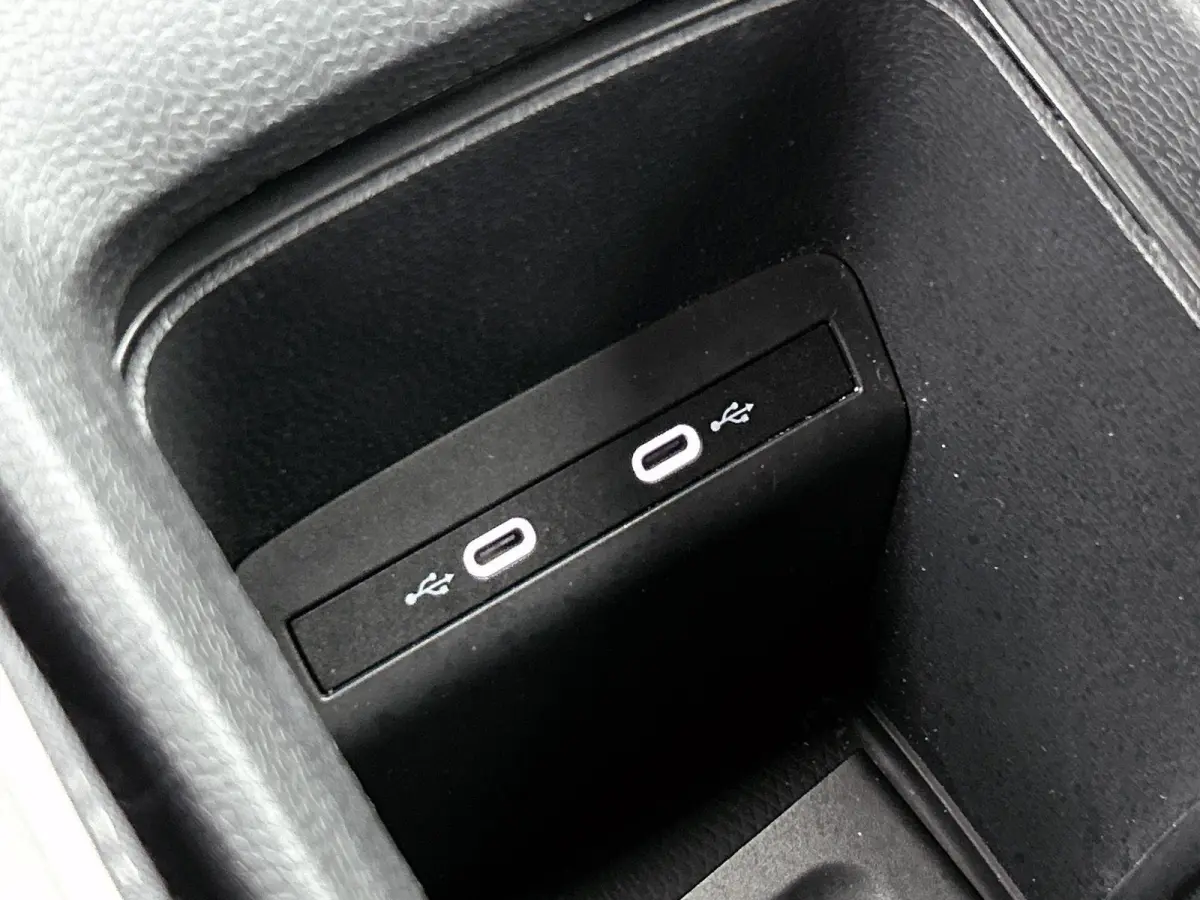 First Plus 58 kWh | 204 PK | SoH 91,21% | Apple Carplay/Android Auto | navigatiesysteem full map | Achteruitrijcamera | DAB ontvanger | Cruise control adaptief met Stop&Go |