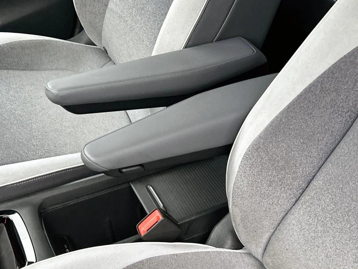First Plus 58 kWh | 204 PK | SoH 91,21% | Apple Carplay/Android Auto | navigatiesysteem full map | Achteruitrijcamera | DAB ontvanger | Cruise control adaptief met Stop&Go |
