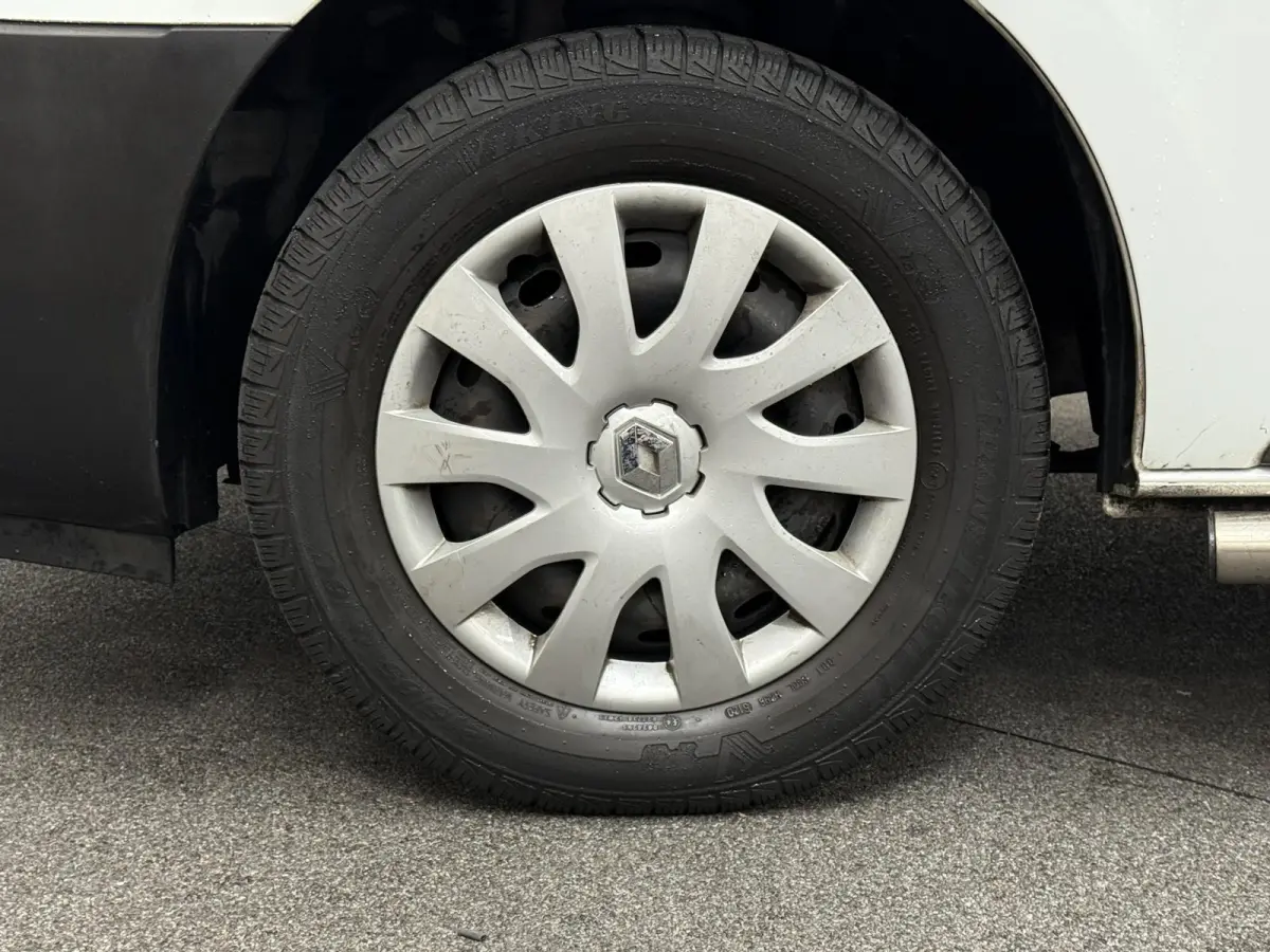 1.6 dCi Grand Zen Energy 9persoons PERSONENBUS Incl. BTW/BPM Airco Navi Cruise Control