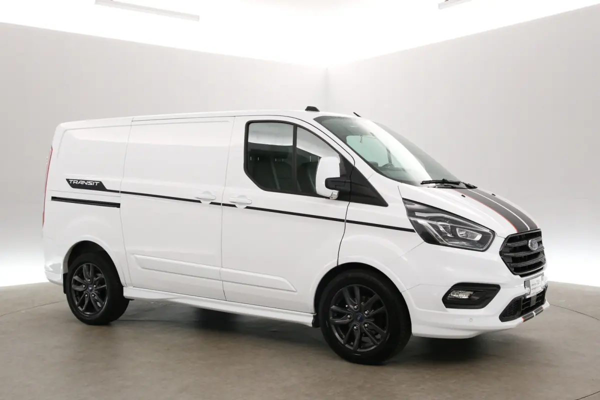 2.0 TDCI L1H1 185PK Sport | Automaat | Airco | Camera | Cruise | 3 Zits | Trekhaak | 2xSchuifdeur | Carplay