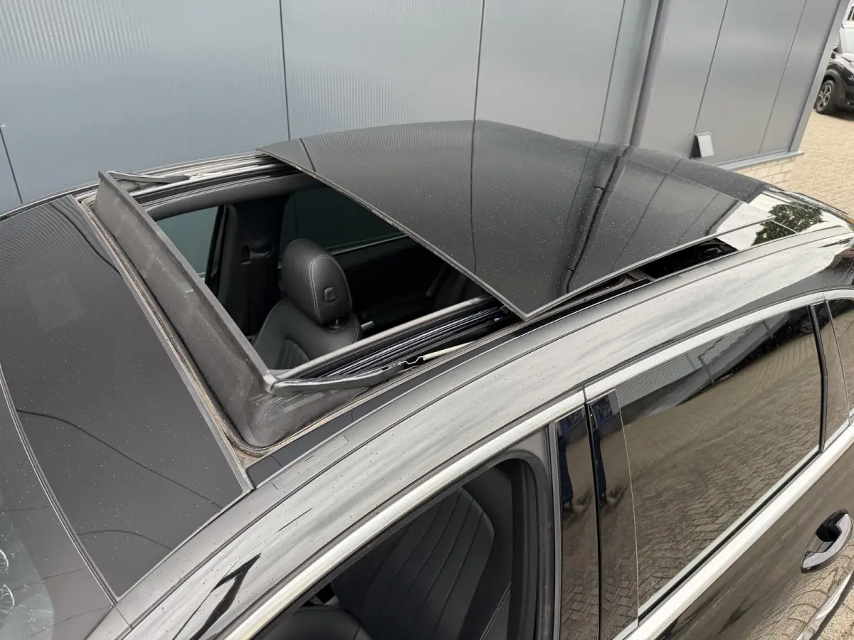 250 e 17"/Leder/Panoramadak/Stoel + stuurverwarming/Camera/PDC v+a/Apple Carplay & Android Auto