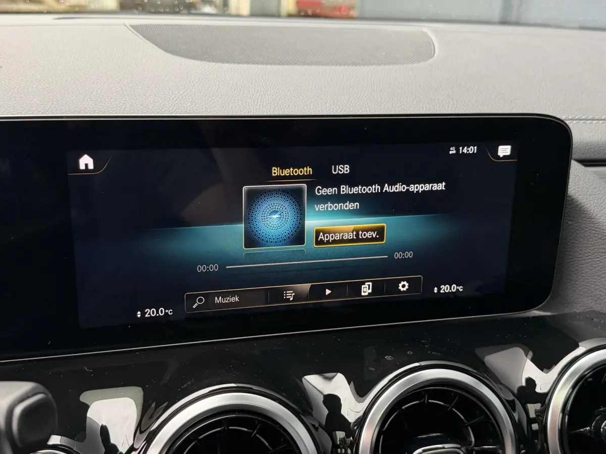 250 e 17"/Leder/Panoramadak/Stoel + stuurverwarming/Camera/PDC v+a/Apple Carplay & Android Auto