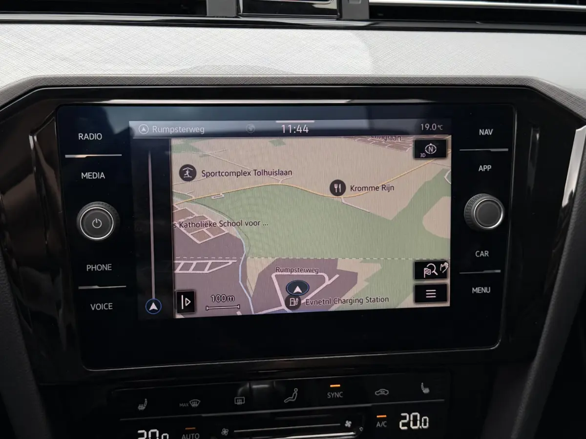1.4 TSI PHEV GTE Business 18"/Panoramadak/Trekhaak/Camera/PDC v+a/Elektrische klep/Apple Carplay & Android Auto
