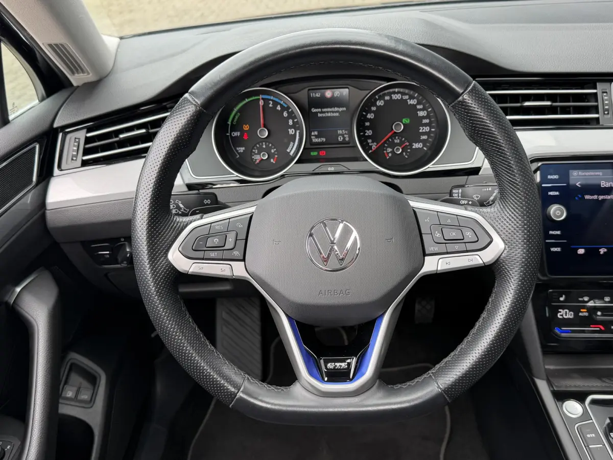 1.4 TSI PHEV GTE Business 18"/Panoramadak/Trekhaak/Camera/PDC v+a/Elektrische klep/Apple Carplay & Android Auto