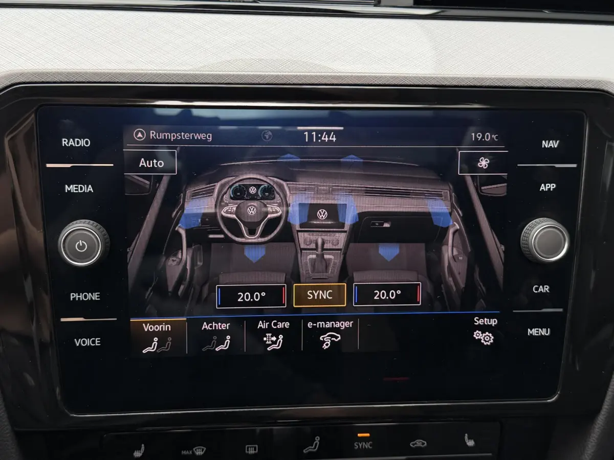 1.4 TSI PHEV GTE Business 18"/Panoramadak/Trekhaak/Camera/PDC v+a/Elektrische klep/Apple Carplay & Android Auto