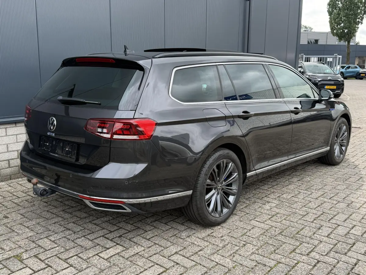 1.4 TSI PHEV GTE Business 18"/Panoramadak/Trekhaak/Camera/PDC v+a/Elektrische klep/Apple Carplay & Android Auto