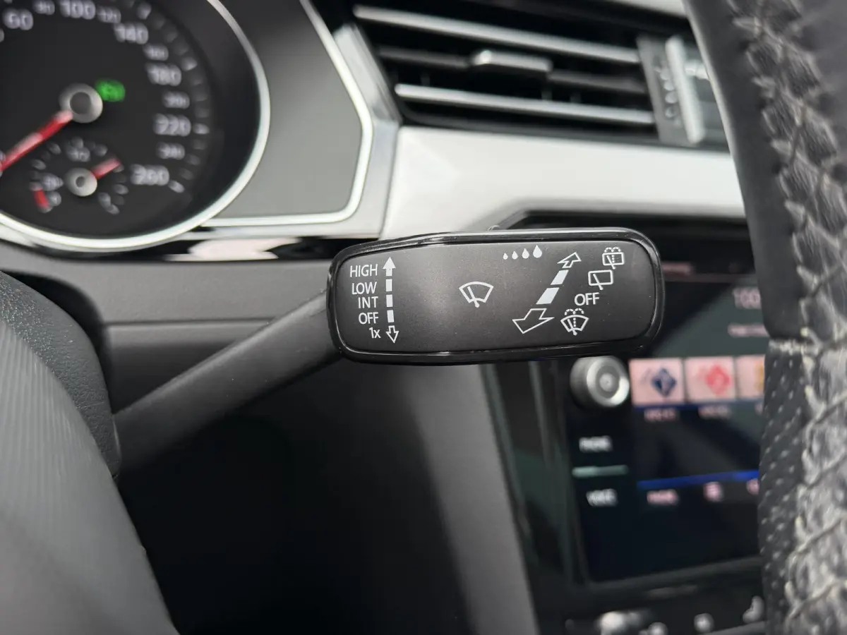 1.4 TSI PHEV GTE Business 18"/Panoramadak/Trekhaak/Camera/PDC v+a/Elektrische klep/Apple Carplay & Android Auto