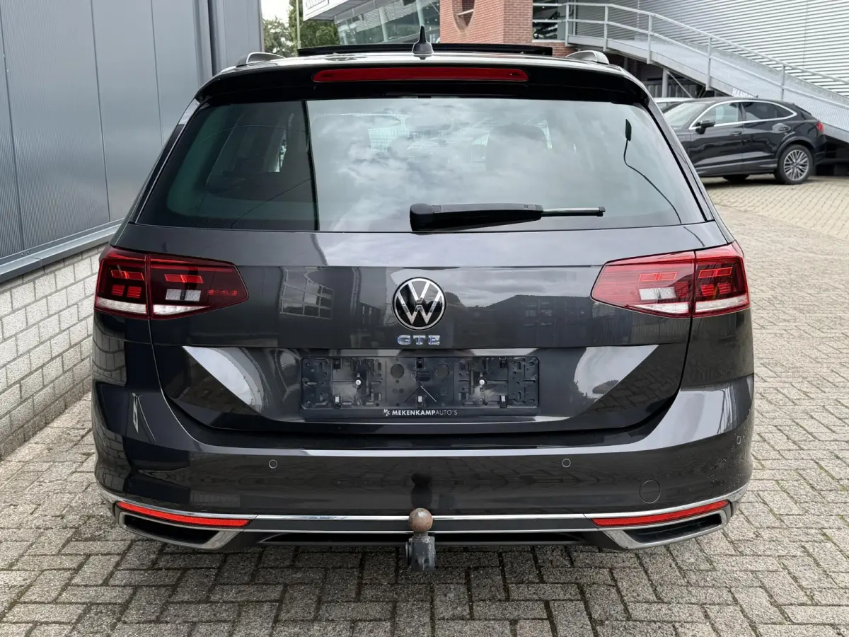 1.4 TSI PHEV GTE Business 18"/Panoramadak/Trekhaak/Camera/PDC v+a/Elektrische klep/Apple Carplay & Android Auto