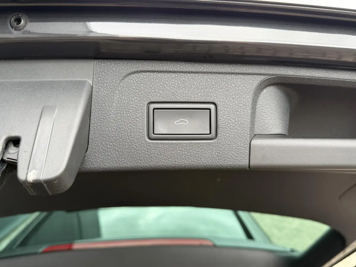 1.4 TSI PHEV GTE Business 18"/Panoramadak/Trekhaak/Camera/PDC v+a/Elektrische klep/Apple Carplay & Android Auto