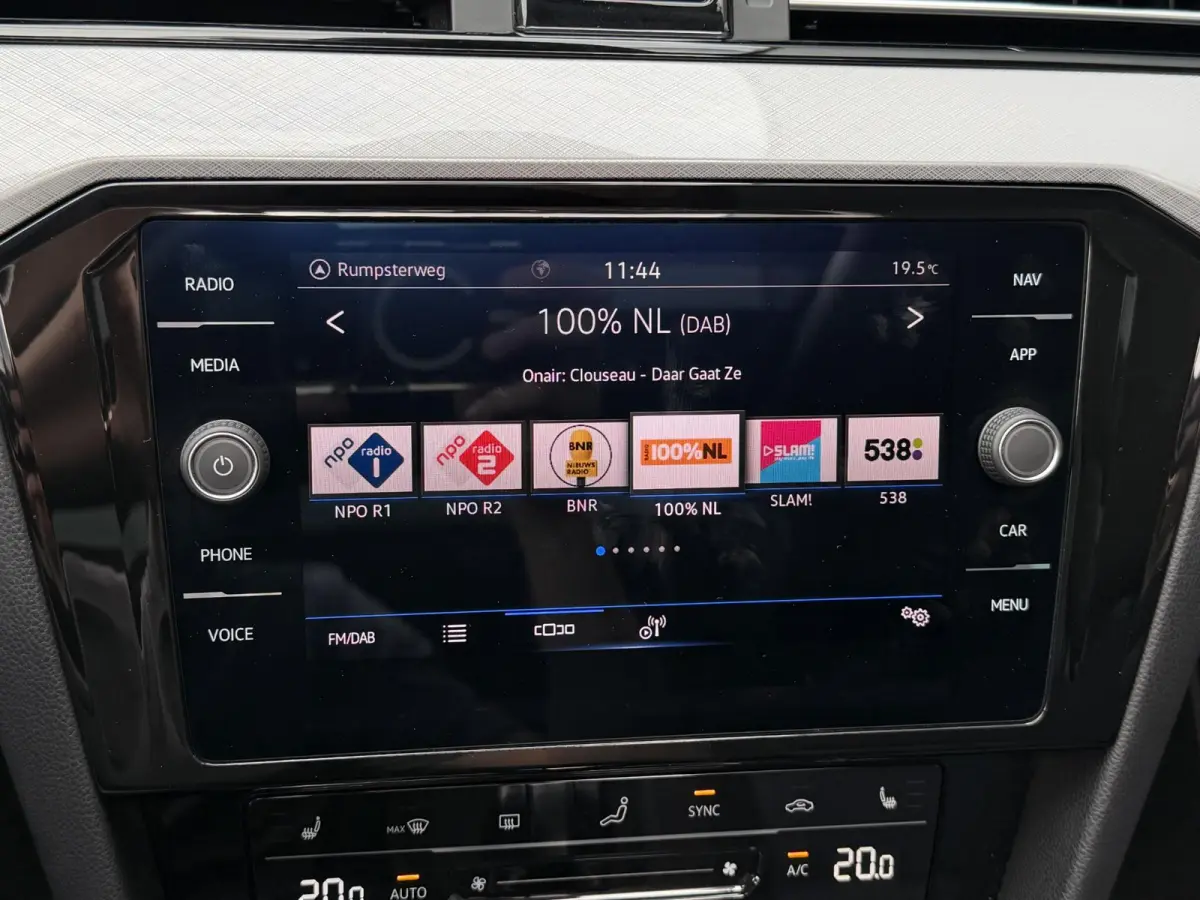 1.4 TSI PHEV GTE Business 18"/Panoramadak/Trekhaak/Camera/PDC v+a/Elektrische klep/Apple Carplay & Android Auto
