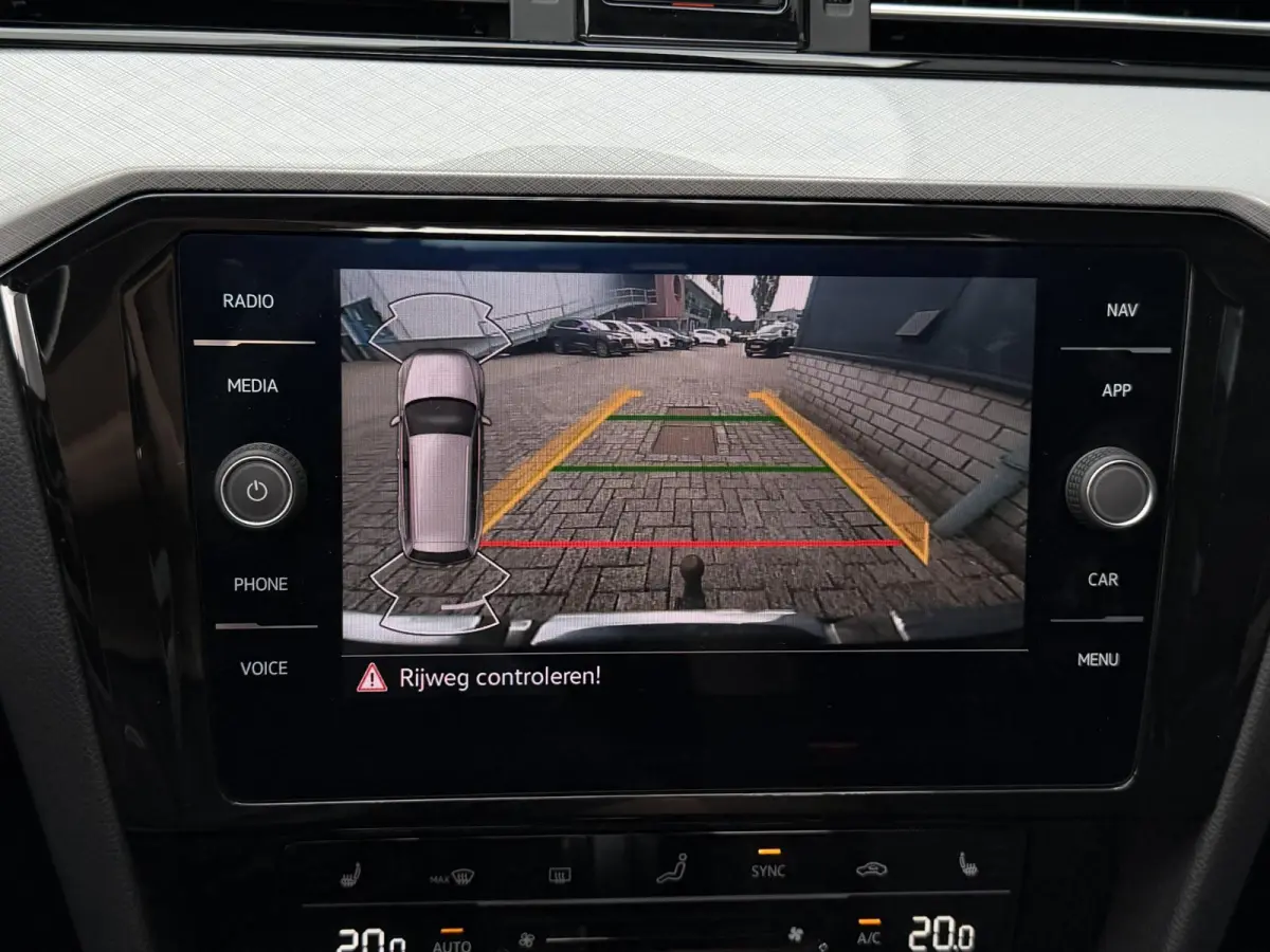 1.4 TSI PHEV GTE Business 18"/Panoramadak/Trekhaak/Camera/PDC v+a/Elektrische klep/Apple Carplay & Android Auto